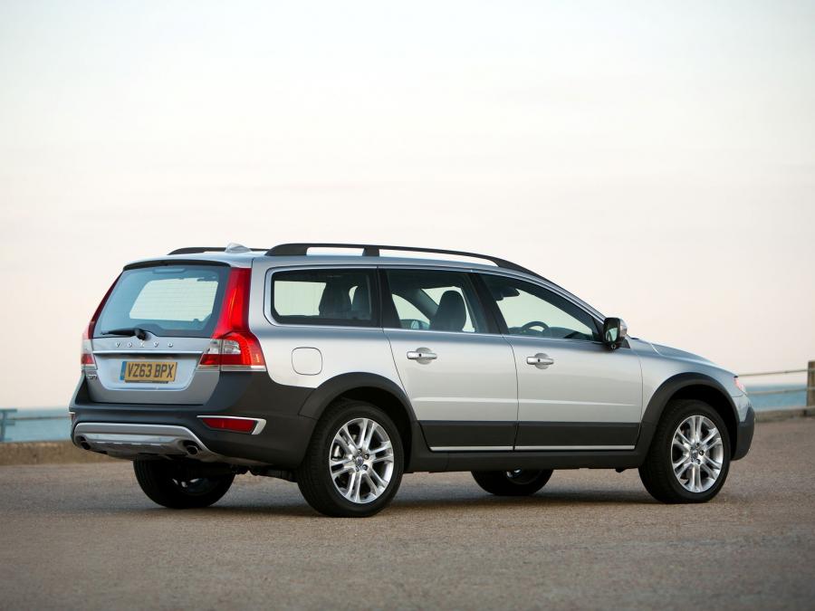  Volvo XC70 2013 года  (UK) (фото 7 из 13)